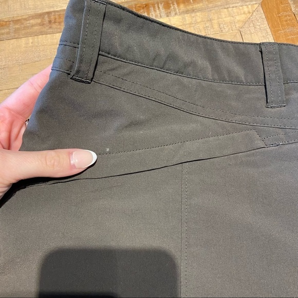 Patagonia Kaki Green Skirt with built-in shorts - Picture 7 of 8